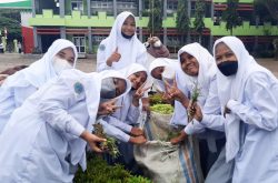 SMK SMAK Padang Laksanakan “Kamis Bersih”