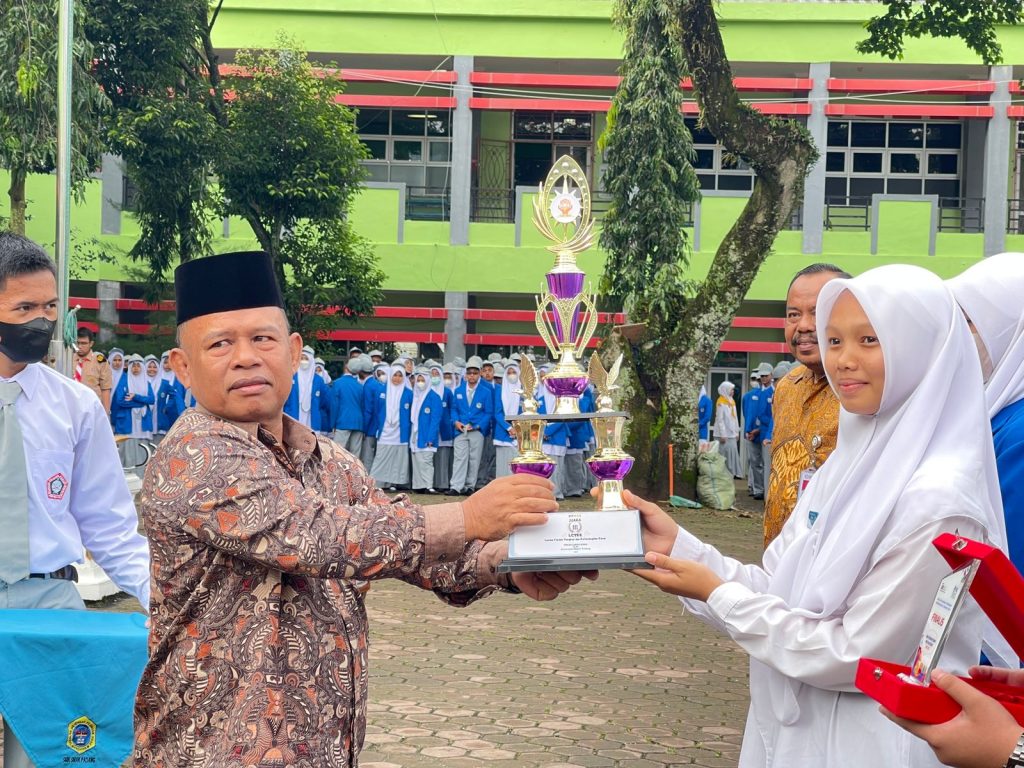 Prestasi Nasional Siswa Smk Smak Padang Diapresiasi Smk Smak Padang