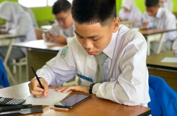 SMK SMAK Padang Gelar Ujian Akhir Semester (UAS)